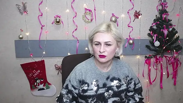 Snapshot of OliviaHorst chatting on December 2024 06:30:02 AM OliviaHorst online show from December 2024 06:30:02 AM