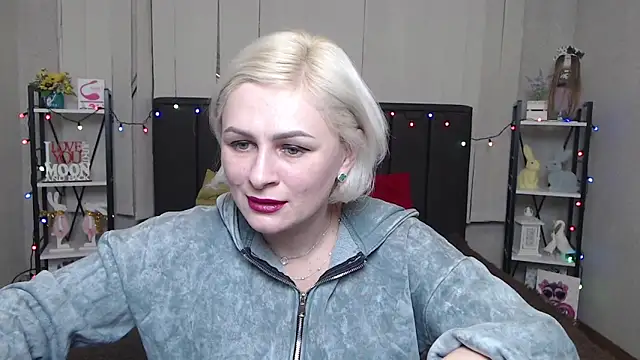 Snapshot of OliviaHorst chatting on January 2025 12:06:02 PM OliviaHorst online show from January 2025 12:06:02 PM