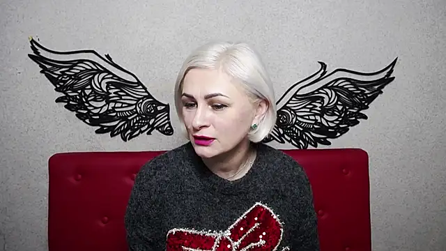 Snapshot of OliviaHorst chatting on February 2025 06:33:01 AM OliviaHorst online show from February 2025 06:33:01 AM