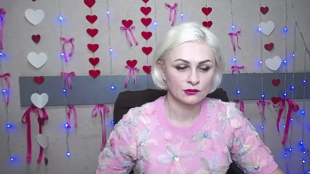 Snapshot of OliviaHorst chatting on February 2025 06:39:02 AM OliviaHorst online show from February 2025 06:39:02 AM