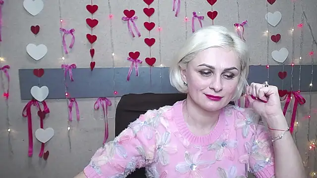 Snapshot of OliviaHorst chatting on February 2025 01:02:01 PM OliviaHorst online show from February 2025 01:02:01 PM