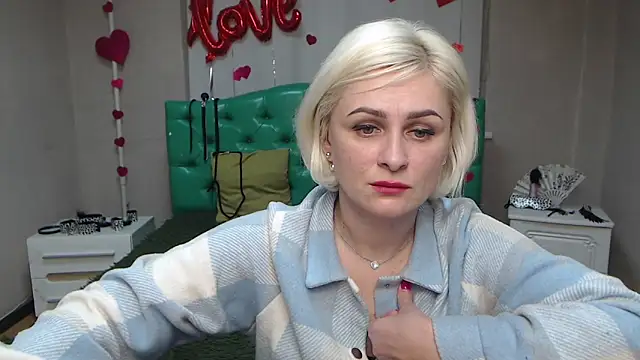 Snapshot of OliviaHorst chatting on March 2025 03:29:02 PM OliviaHorst online show from March 2025 03:29:02 PM