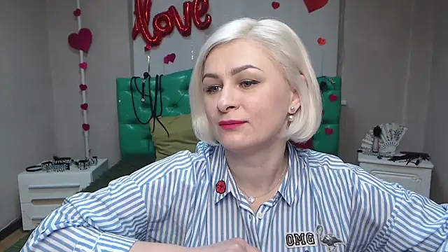 Snapshot of OliviaHorst chatting on March 2025 06:27:01 AM OliviaHorst online show from March 2025 06:27:01 AM