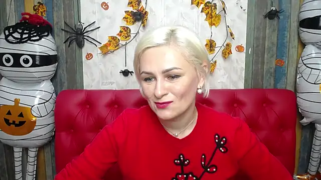 Snapshot of OliviaHorst chatting on November 2025 06:25:02 AM OliviaHorst online show from November 2025 06:25:02 AM