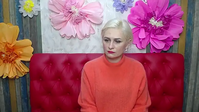 Snapshot of OliviaHorst chatting on November 2025 06:13:01 PM OliviaHorst online show from November 2025 06:13:01 PM