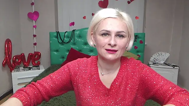 Snapshot of OliviaHorst chatting on November 2025 06:19:02 PM OliviaHorst online show from November 2025 06:19:02 PM