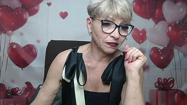 Snapshot of EllaBonito chatting on May 2026 10:58:01 AM EllaBonito online show from May 2026 10:58:01 AM