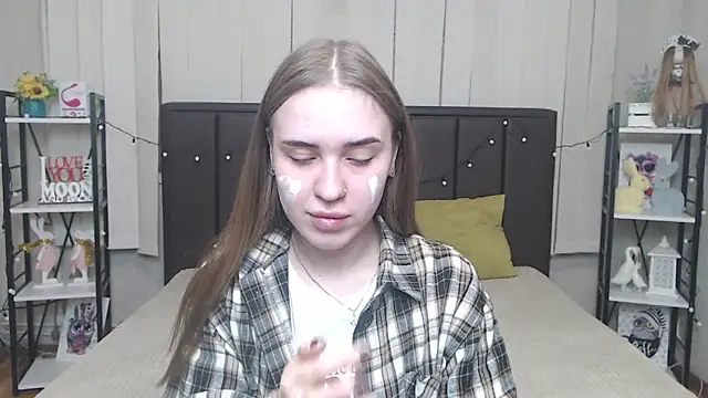 LauraHlot online show from October 2025 05:40:01 AM