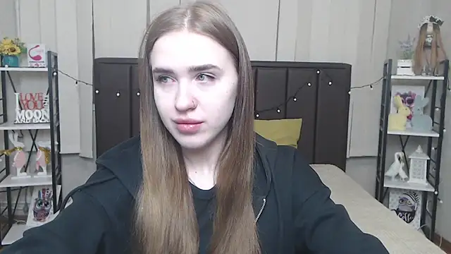 LauraHlot online show from October 2025 05:32:02 AM