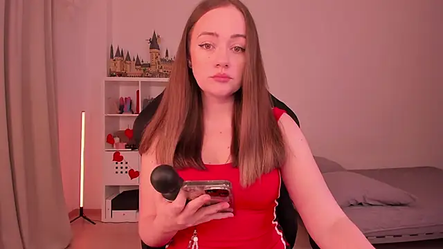 WalkingGirl online show from February 2025 05:36:01 PM