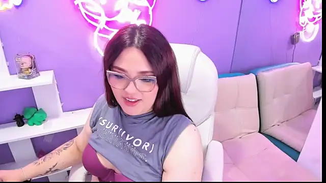 Camiila Osorio online show from September 2025 07:36:01 PM