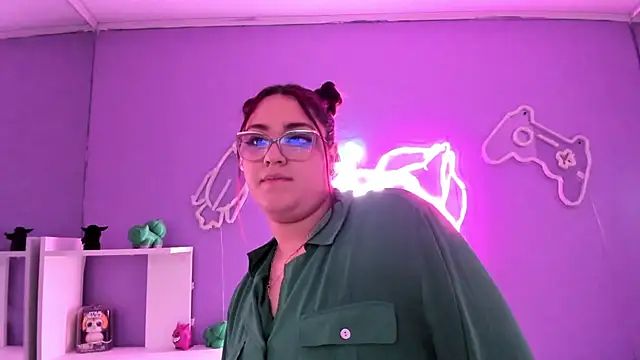 Camiila Osorio online show from November 2025 07:26:01 PM