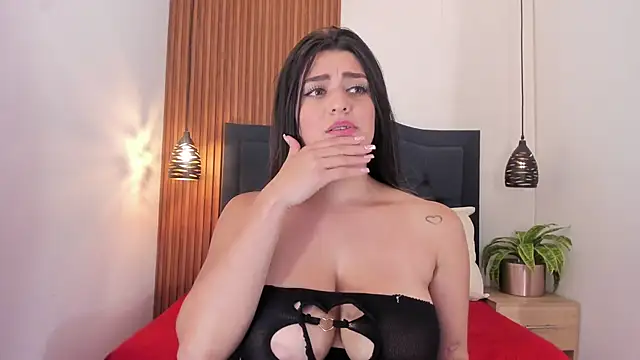 SARA STONE17 online show from December 2024 10:52:02 PM