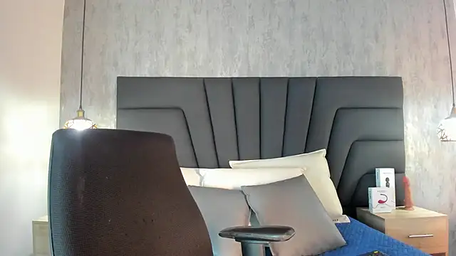 SARA STONE17 online show from March 2025 06:12:02 PM