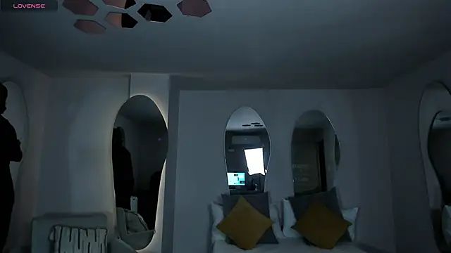 Snapshot of ValeriaVelvet chatting on February 2026 12:10:02 PM ValeriaVelvet online show from February 2026 12:10:02 PM