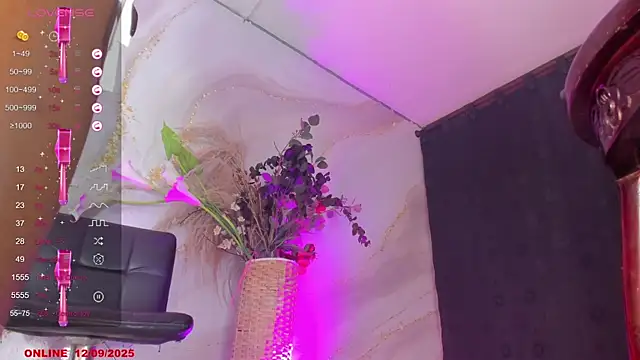 Snapshot of Karla-Ebony chatting on September 2025 02:06:01 PM Karla-Ebony online show from September 2025 02:06:01 PM