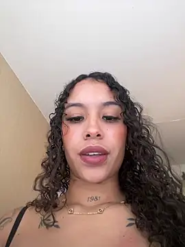 Snapshot of MarieLeon chatting on May 2026 08:07:02 PM MarieLeon online show from May 2026 08:07:02 PM