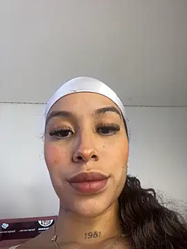 Snapshot of MarieLeon chatting on May 2026 07:30:02 PM MarieLeon online show from May 2026 07:30:02 PM