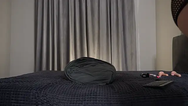 Nik Sharp online show from March 2026 04:10:01 PM