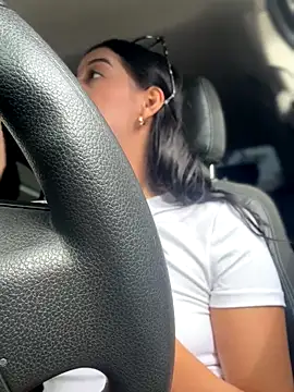 Arilw online show from October 2025 01:31:02 PM