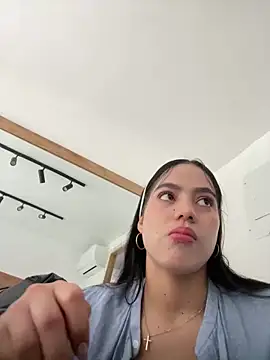 ariel jonees online show from January 2025 04:12:01 PM