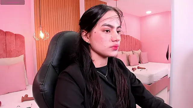 ariel jonees online show from March 2025 04:30:02 PM