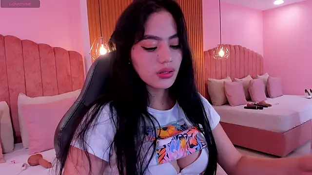 ariel jonees online show from September 2025 05:47:02 PM