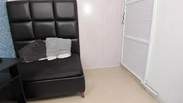 Milk max 18 online show from February 2025 02:28:01 AM