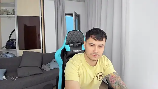 MatMalonne online show from January 2025 03:36:02 PM