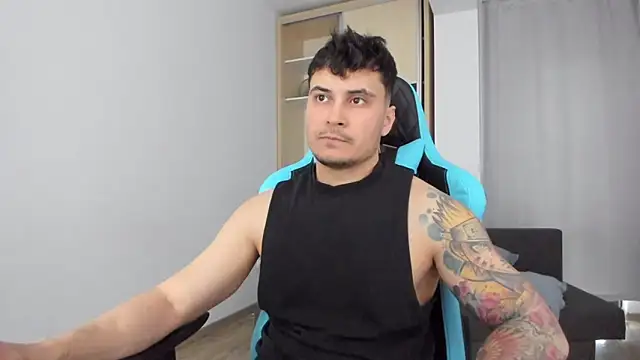 MatMalonne online show from February 2025 01:41:01 PM