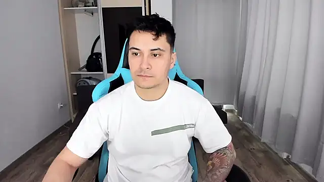 MatMalonne online show from February 2025 01:40:02 PM