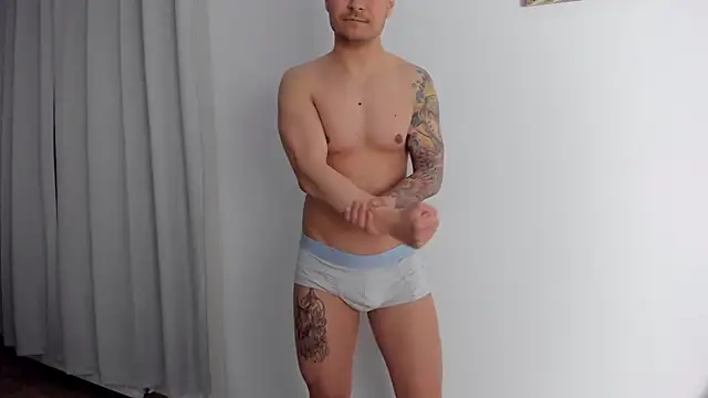 MatMalonne online show from March 2025 05:07:01 PM