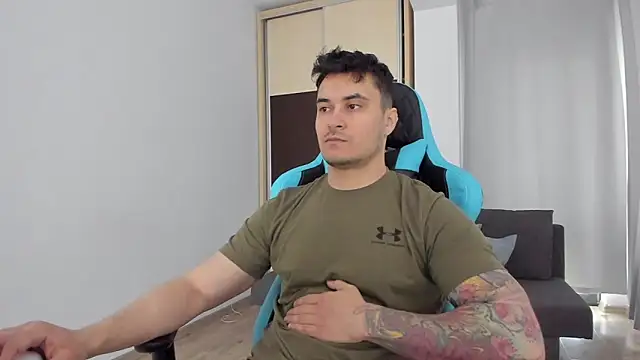 MatMalonne online show from March 2025 07:08:02 AM