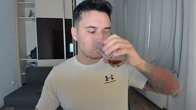 MatMalonne online show from April 2026 05:38:01 AM