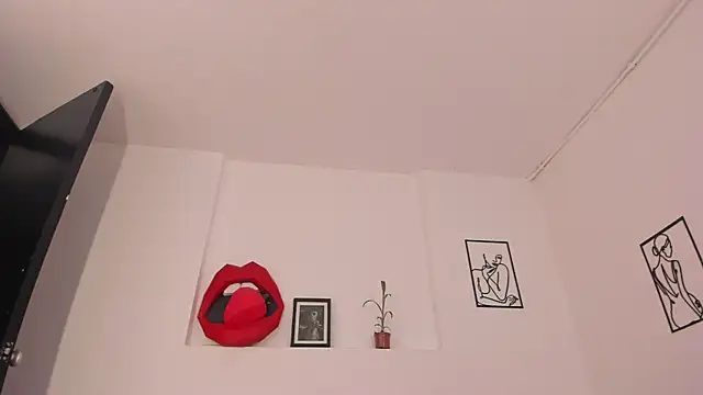 cloehonney online show from February 2025 02:24:02 AM