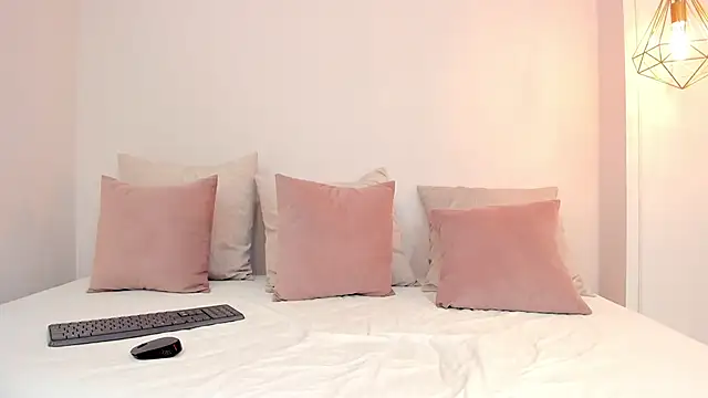 anny tayloor online show from March 2025 07:49:02 PM