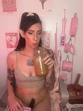 Snapshot of averietheangel chatting on October 2025 03:09:01 PM averietheangel online show from October 2025 03:09:01 PM