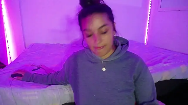 Laurenkenner  online show from March 2025 12:05:01 AM