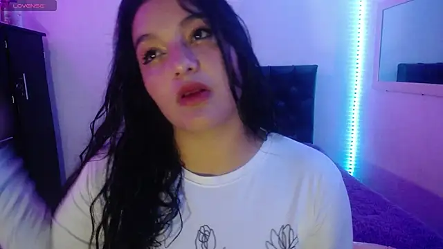 Laurenkenner  online show from October 2025 07:00:01 PM