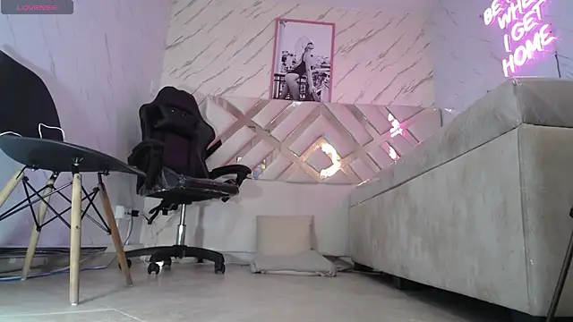 Tomoe b online show from January 2025 03:15:01 AM