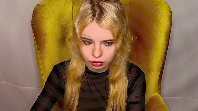 MisssLola online show from October 2025 02:01:02 PM