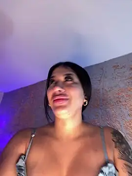 kiim taaylor online show from February 2025 11:40:02 AM