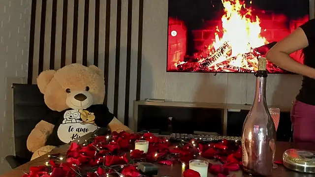 kiim taaylor online show from February 2025 12:52:02 AM