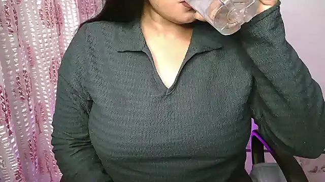 Snapshot of N-Natasha chatting on February 2026 11:41:01 PM N-Natasha online show from February 2026 11:41:01 PM