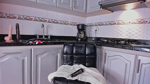 miamiller69 online show from February 2025 08:09:02 AM