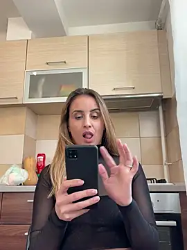 Daisyforyou online show from December 2024 12:17:02 PM