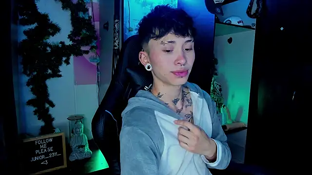 juniior 2311  online show from March 2025 11:23:01 AM