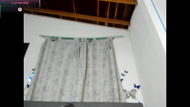 Snapshot of Laila_Laly chatting on April 2026 03:49:02 PM Laila Laly online show from April 2026 03:49:02 PM