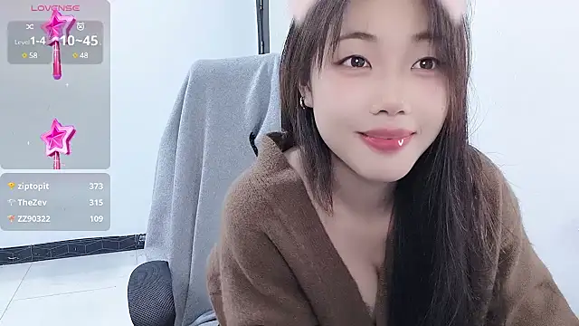 Lvy--v online show from December 2024 11:08:02 PM