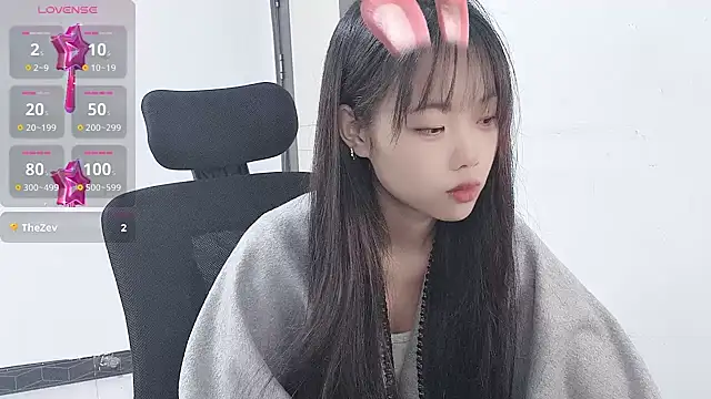 Lvy--v online show from December 2024 08:47:02 PM